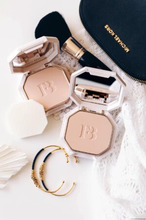FENTY FOND DE TEINT POUDRE 260