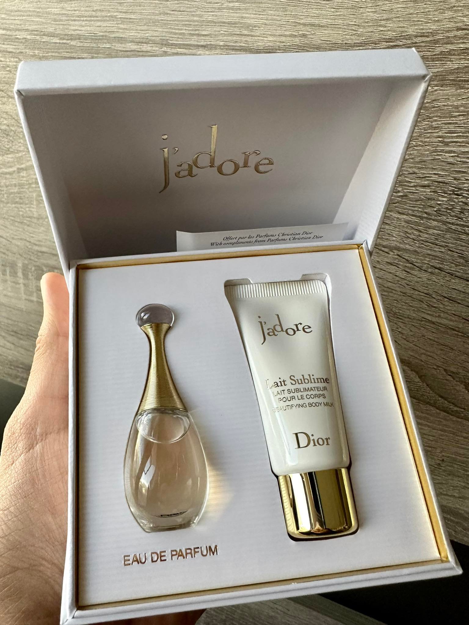 Dior  coffret de 6 miniatures de parfum de voyage  Luxury perfume  Perfume collection Perfume collection fragrance